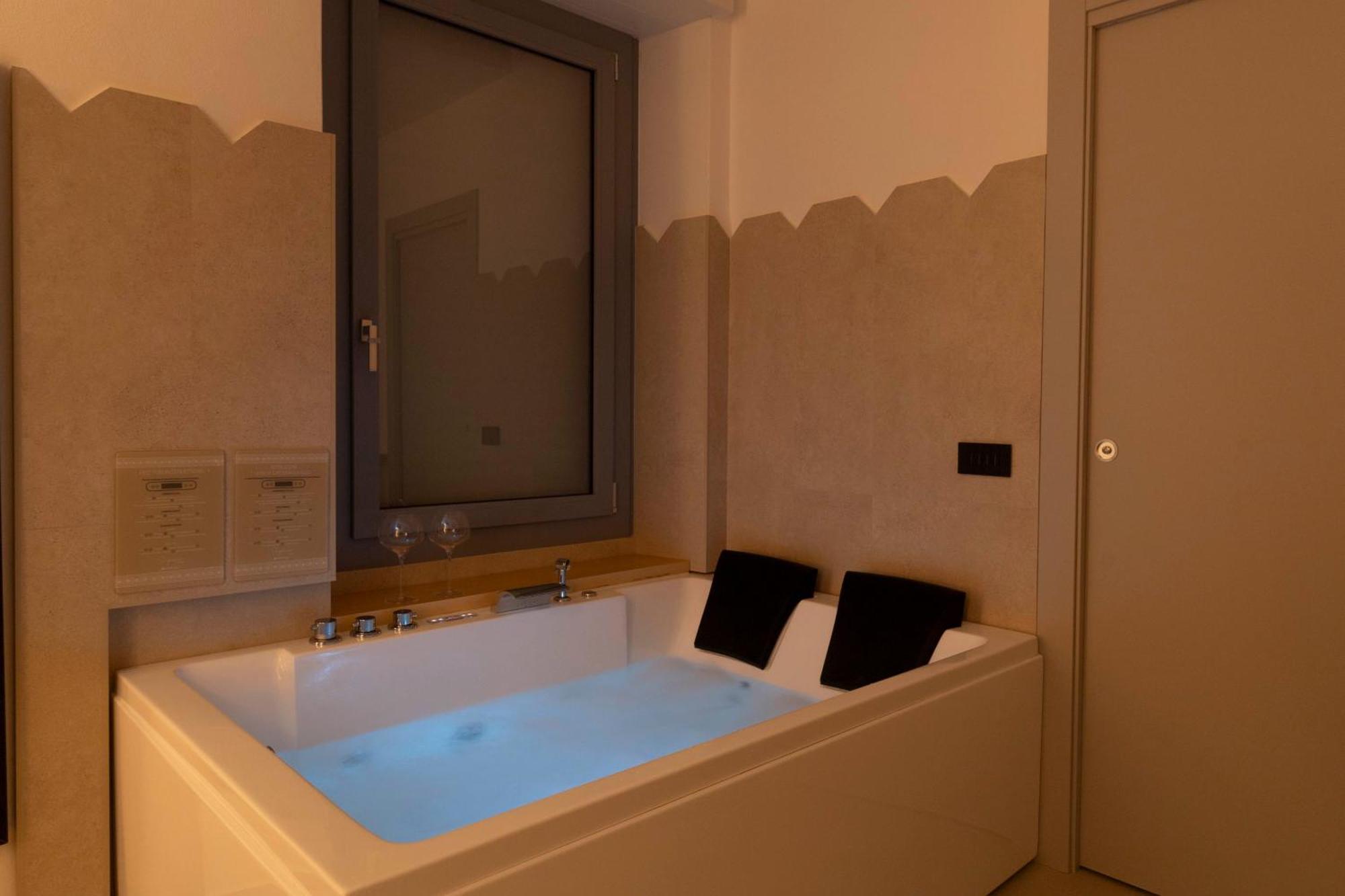 Sardinian Days - Suites & Rooms Cagliari Esterno foto